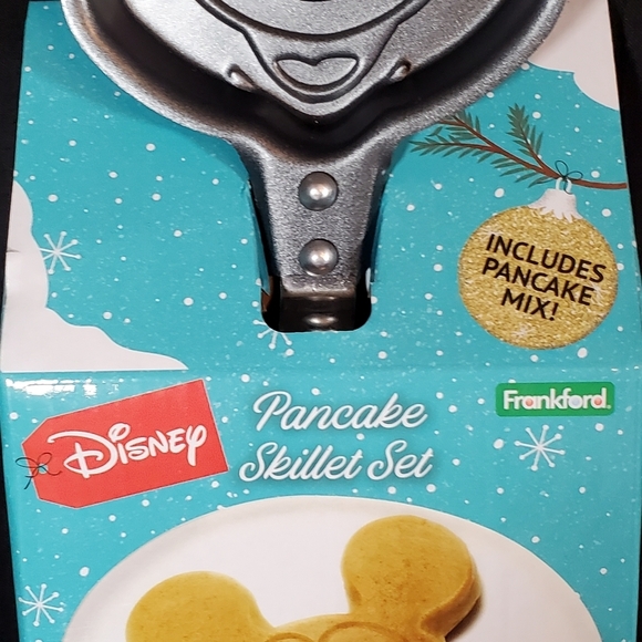 Skillet and Pancake Mix Set - Picture 2 of 4